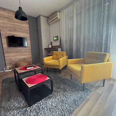Apartamento Bubinga Kruševac Exterior foto